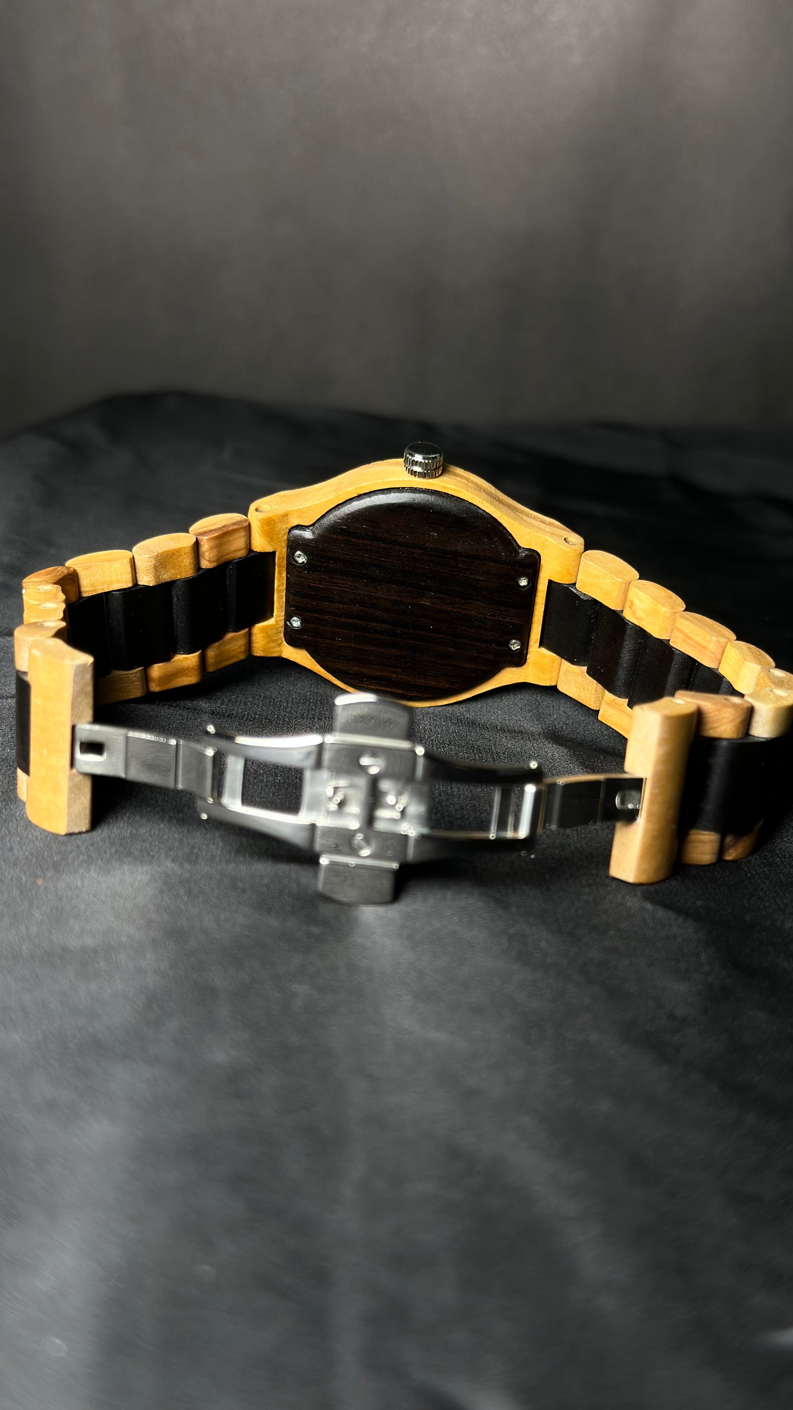BEDATE Wooden With Mineral Scratch-Resistant Glass