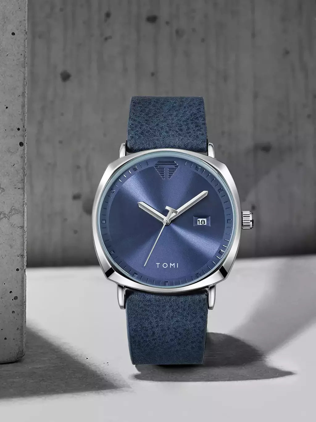 TOMI T-044 Men's Watch dial detail