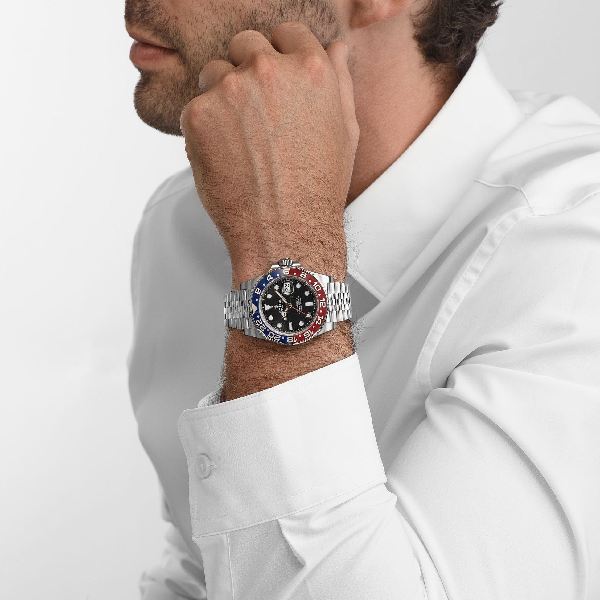 Rolex GMT-Master II 126710BLRO Pepsi dial close-up