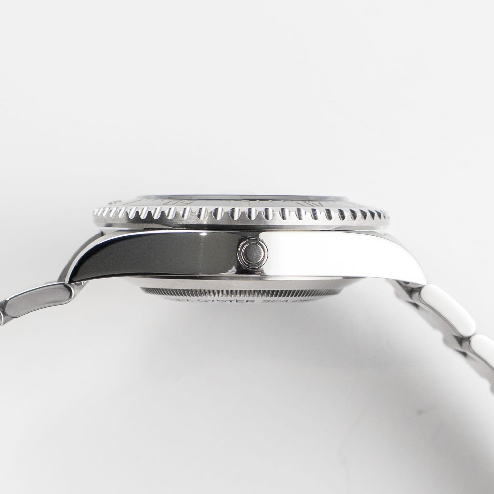 Rolex Sea-Dweller 126600 detail 7
