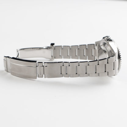 Rolex Sea-Dweller 126600 detail 4