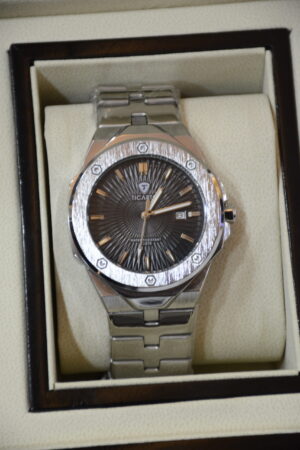 Silver Body Black dial circular design