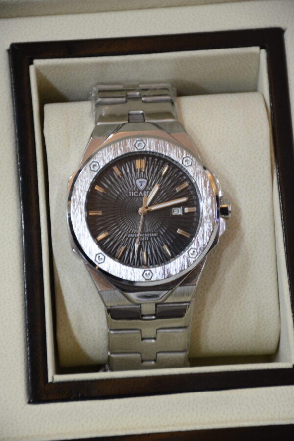 Silver Body Black dial circular design