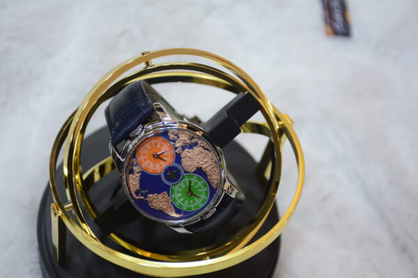 world dial black strip silver circle body watch - Unique